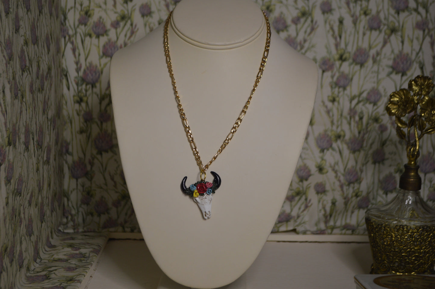 Floral Longhorn Necklace